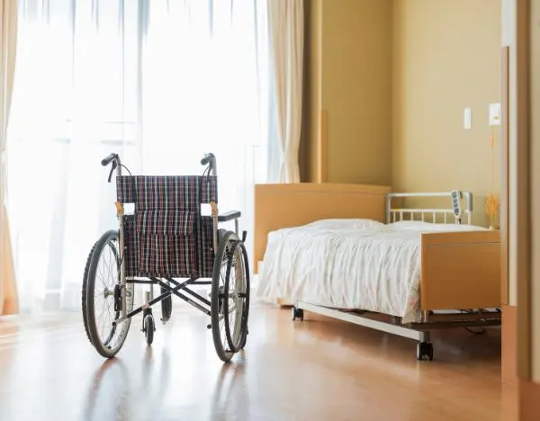 When To Hire a Nursing Home Abuse Lawyer