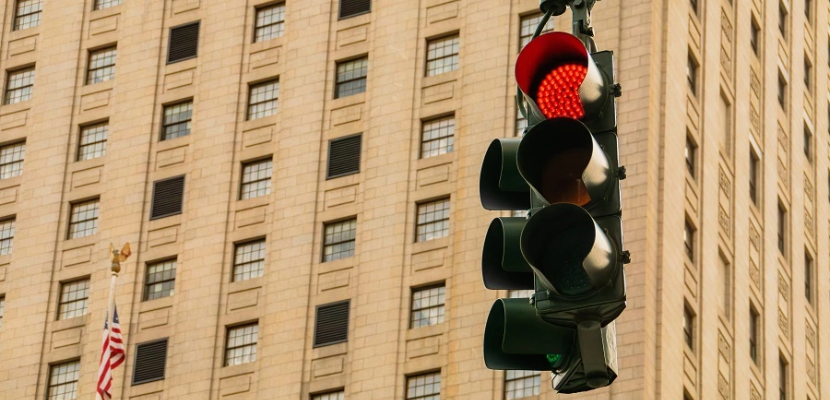 Red Blinking Lights at New York Intersections img